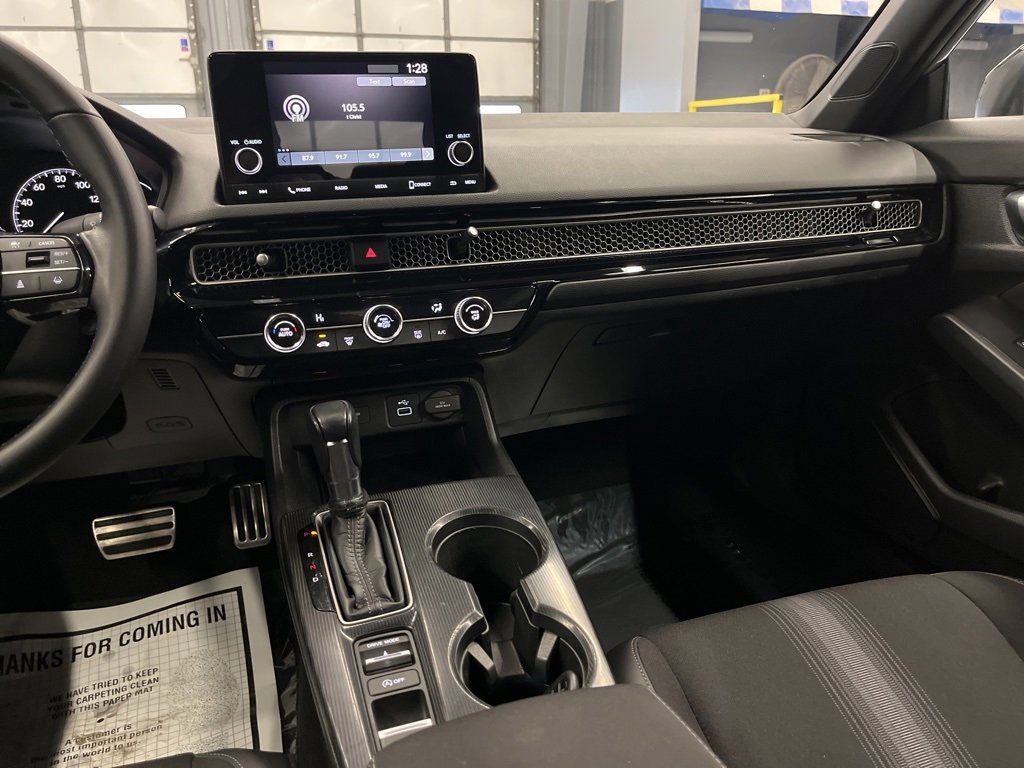 Used 2023 Honda Civic Sport image 19