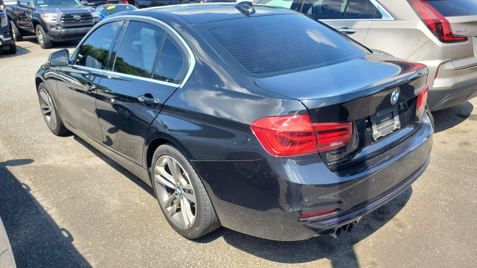 Used 2017 BMW 330i Sedan RWD image 8