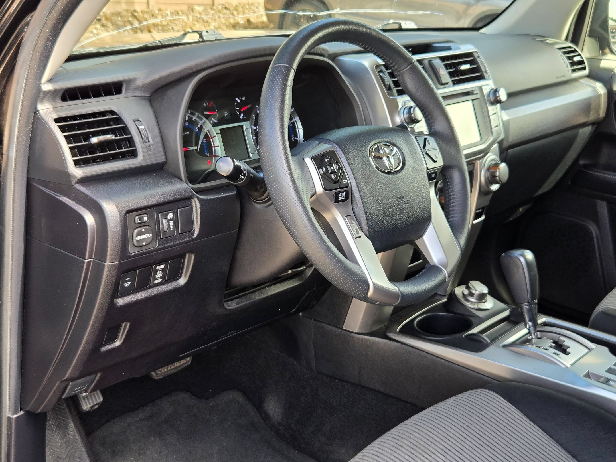 Used 2019 Toyota 4Runner SR5 AWD/4WD image 13