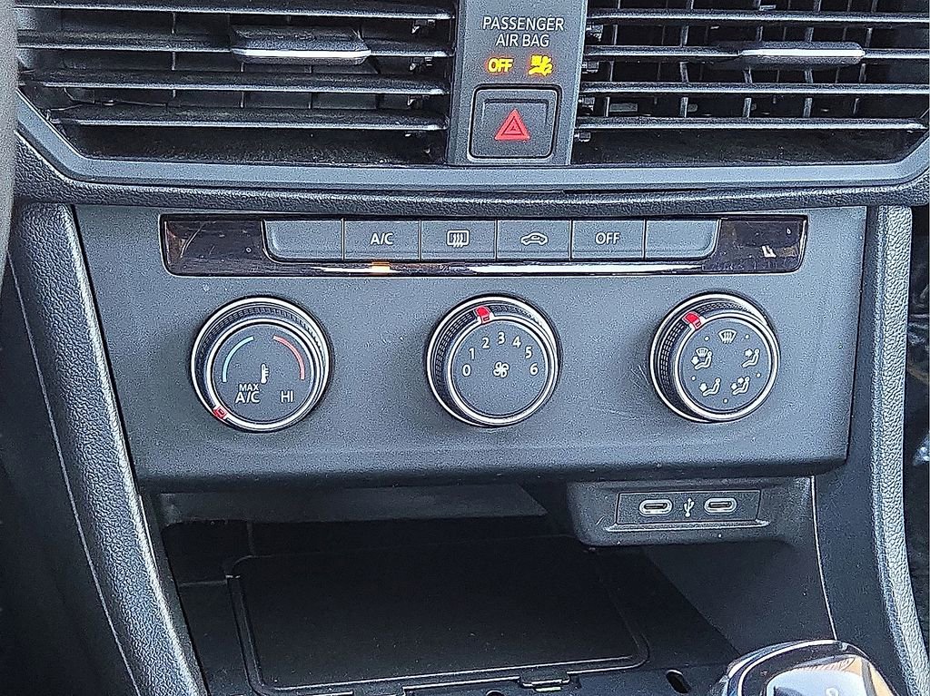 Used 2024 Volkswagen Jetta S image 28