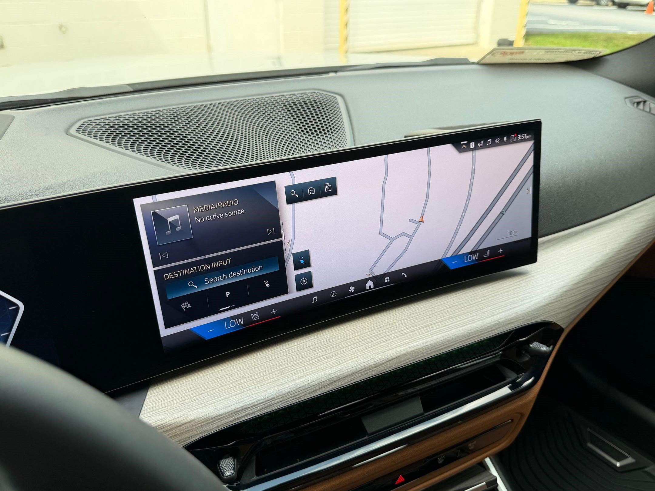 Certified 2025 BMW i4 eDrive40 w/ Premium Package RWD image 27