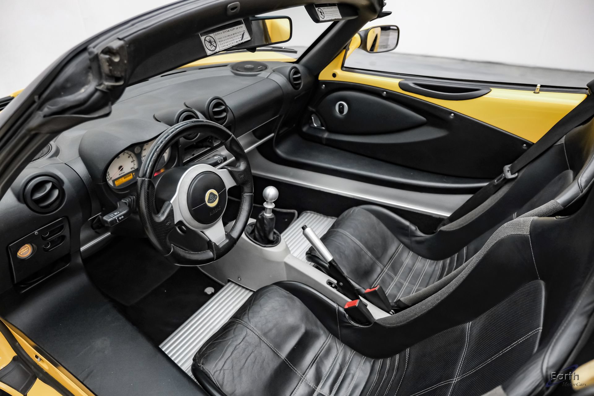Used 2005 Lotus Elise RWD image 3