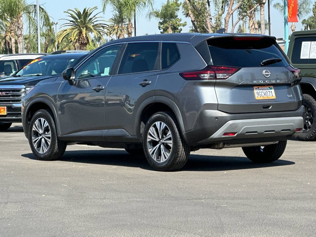 Used 2023 Nissan Rogue SV FWD image 3