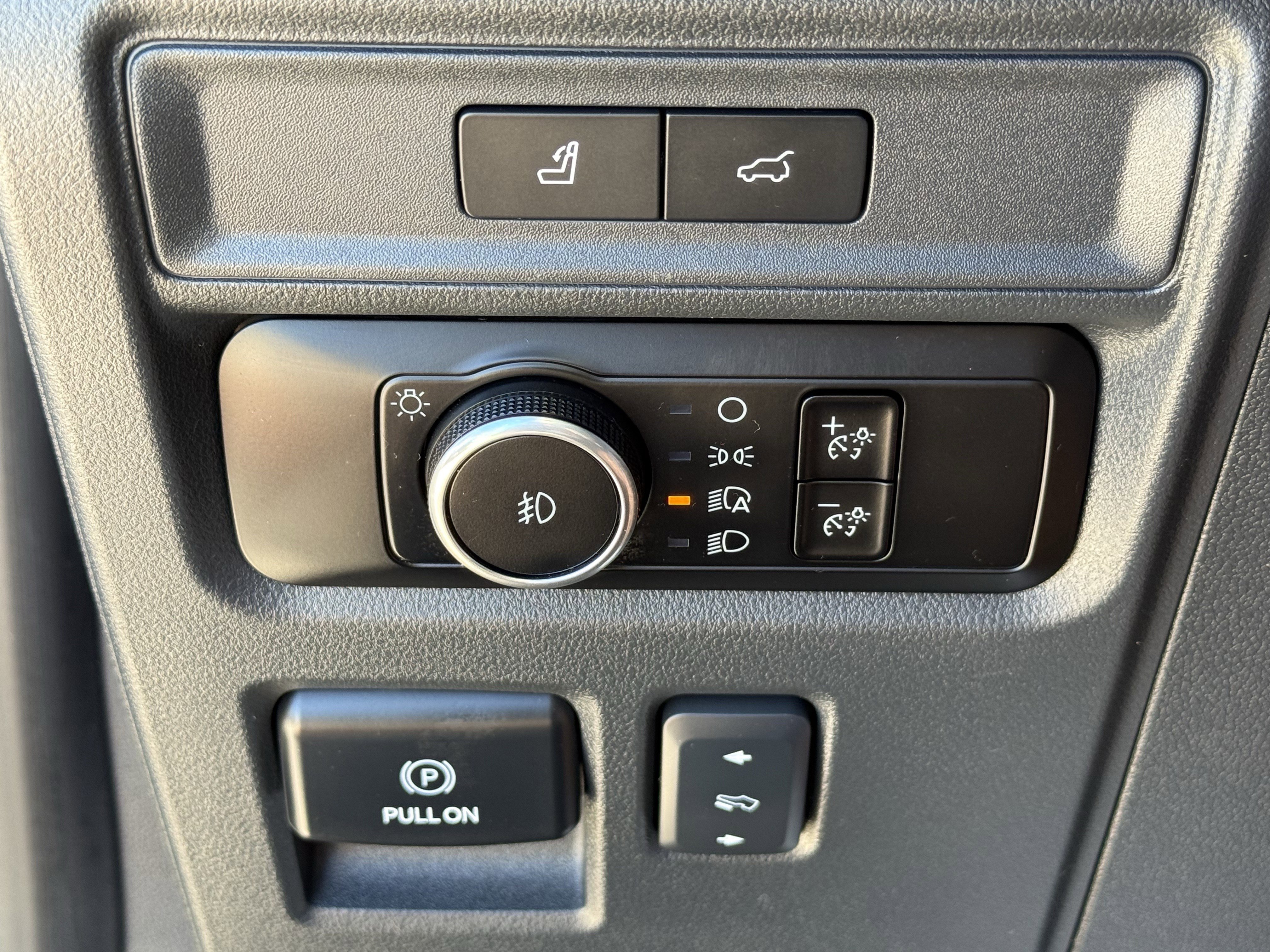 Used 2024 Ford Expedition Limited image 26