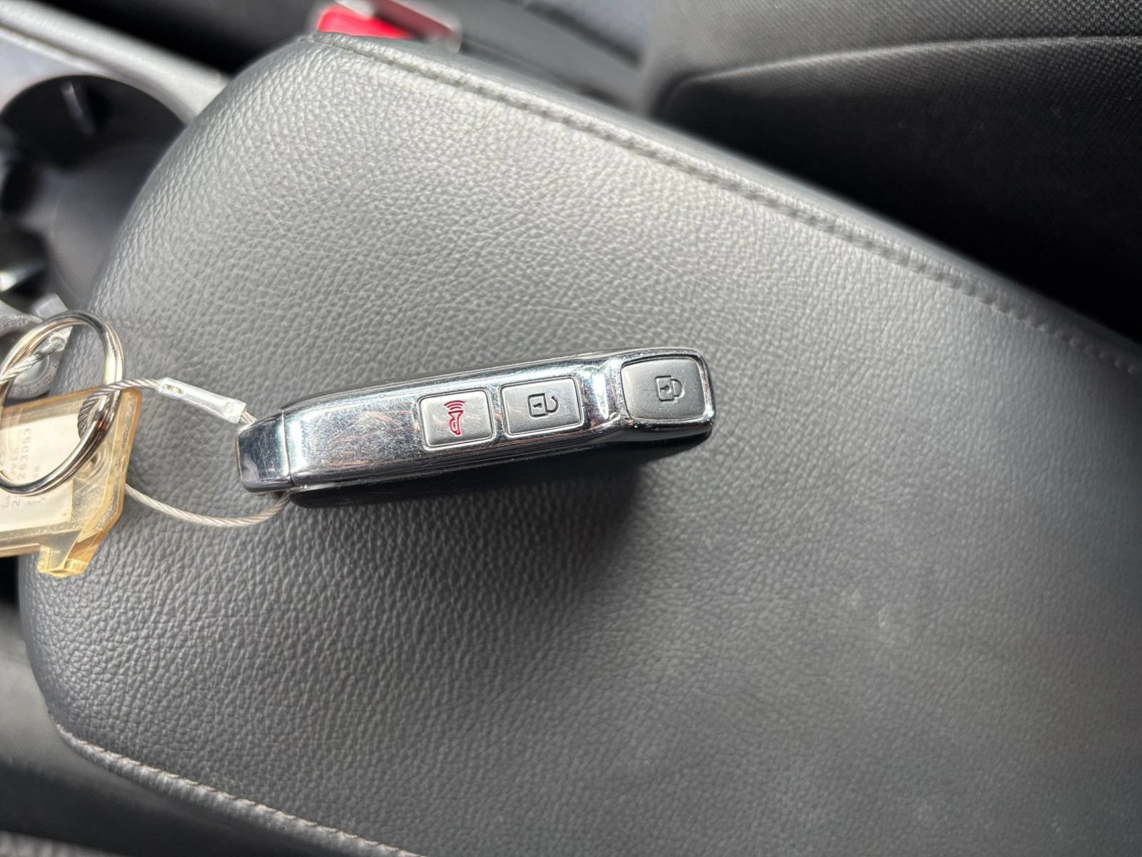 Used 2025 Kia Soul LX w/ LX Technology Package FWD image 20