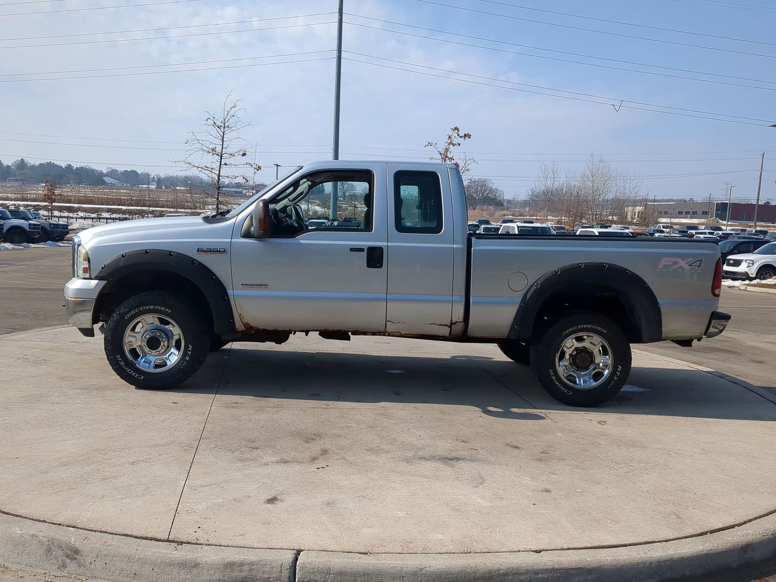 Used 2006 Ford F350 XLT image 3