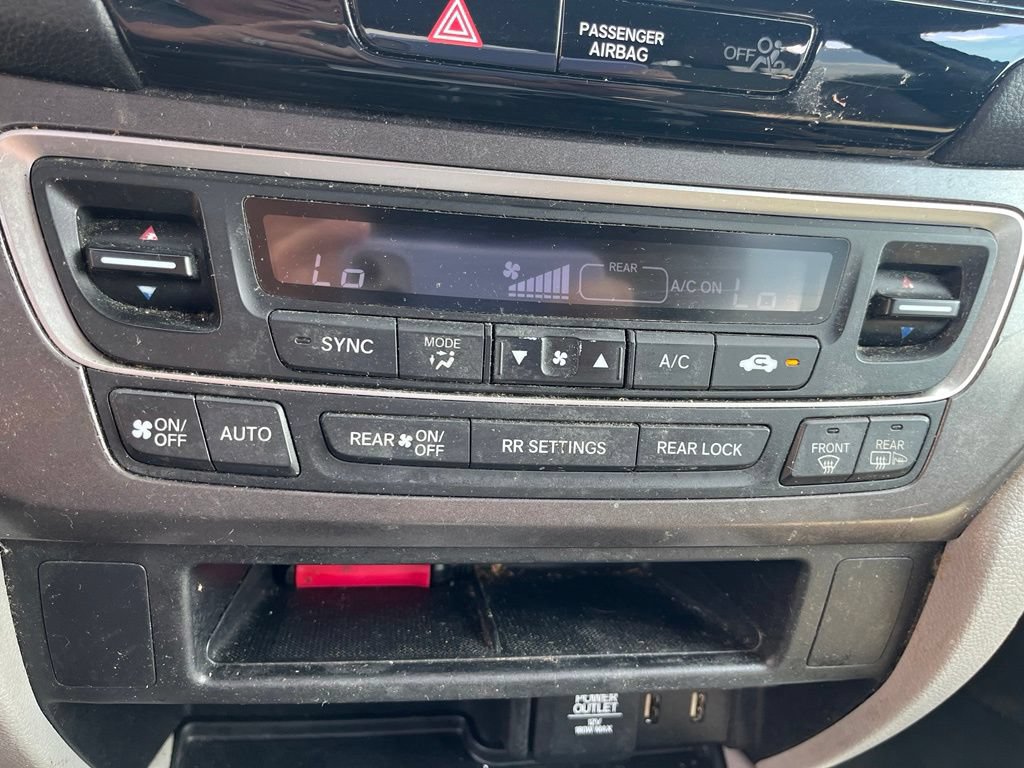 Used 2017 Honda Pilot EX image 16