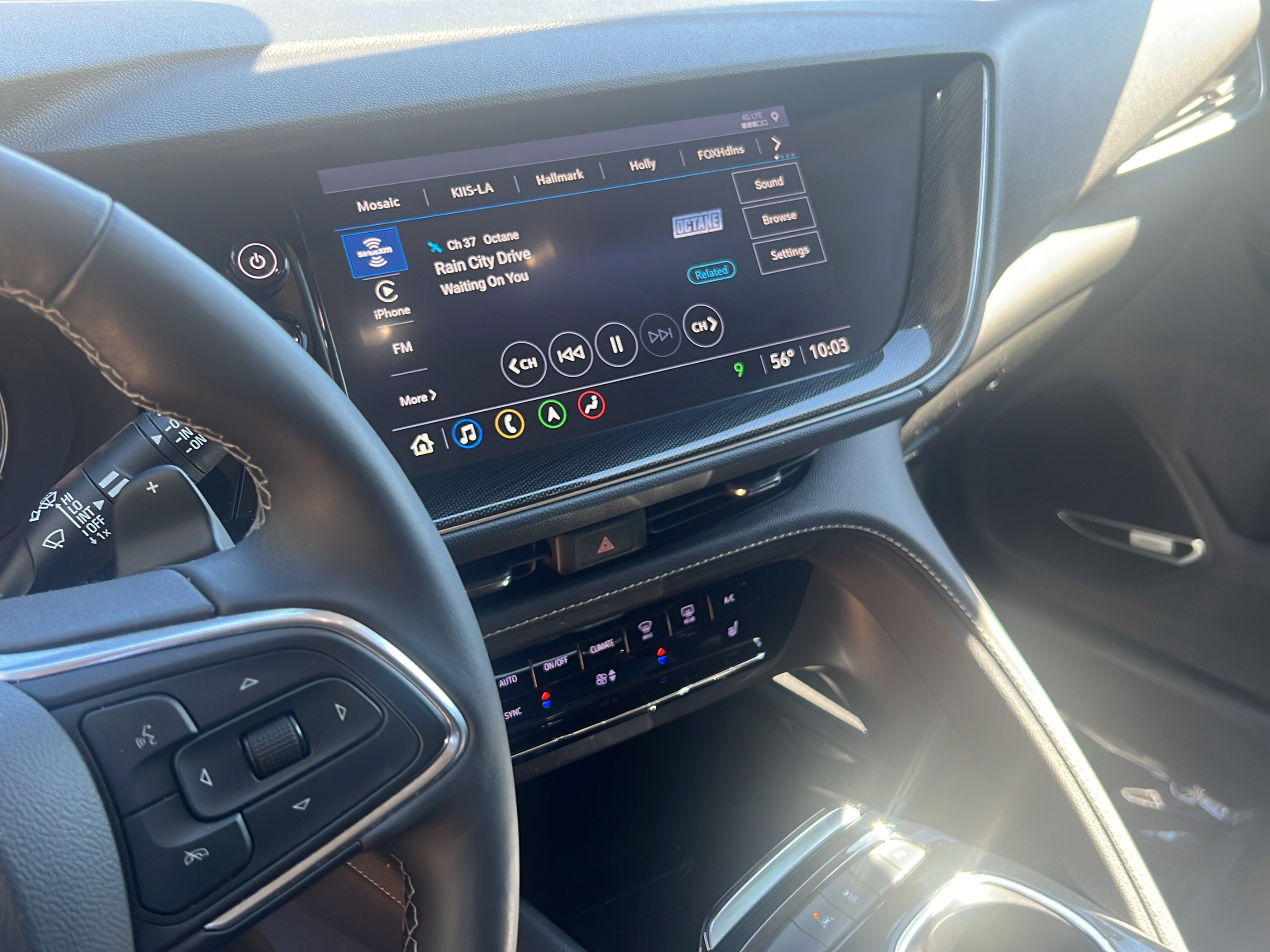 Used 2022 Buick Envision Essence w/ Technology Package I FWD image 11
