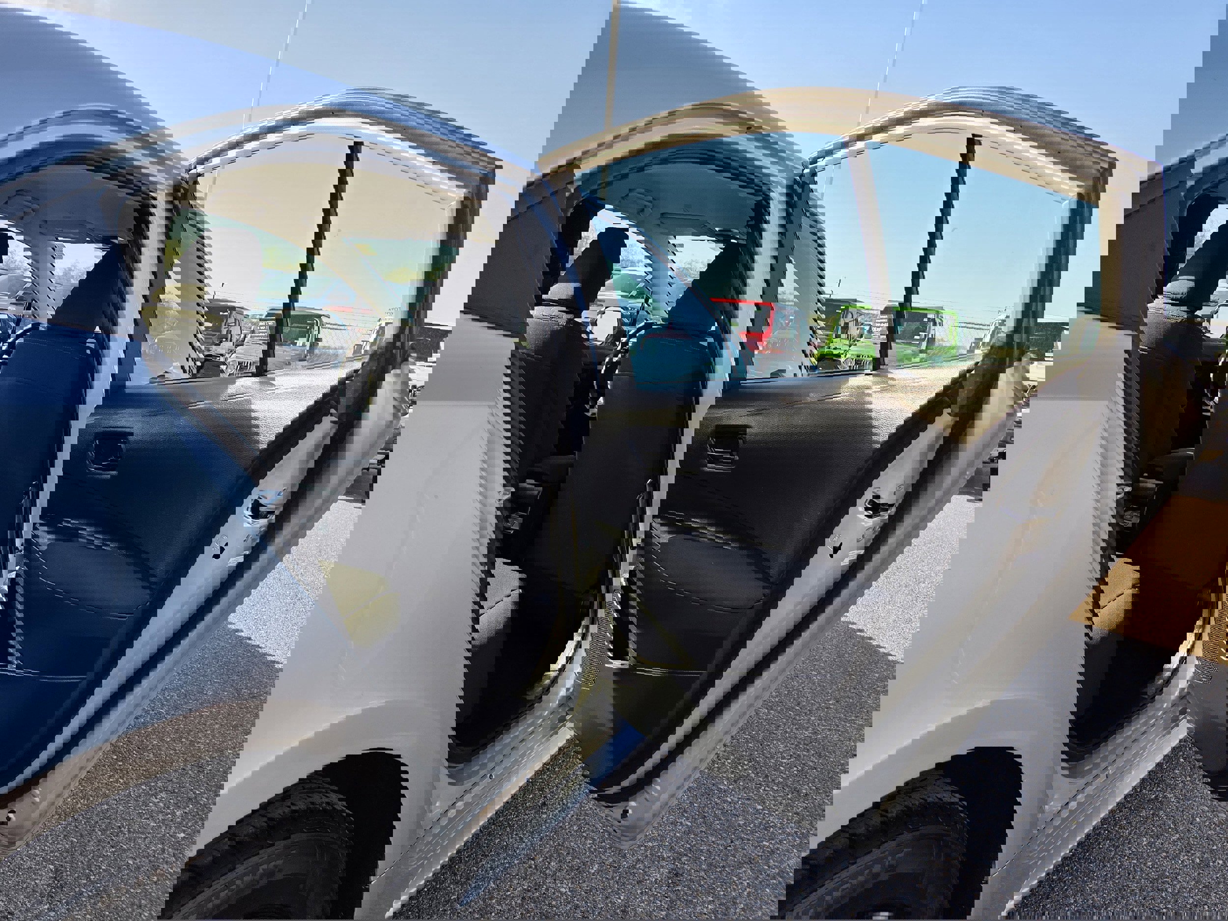 Used 2023 Toyota Corolla LE image 15