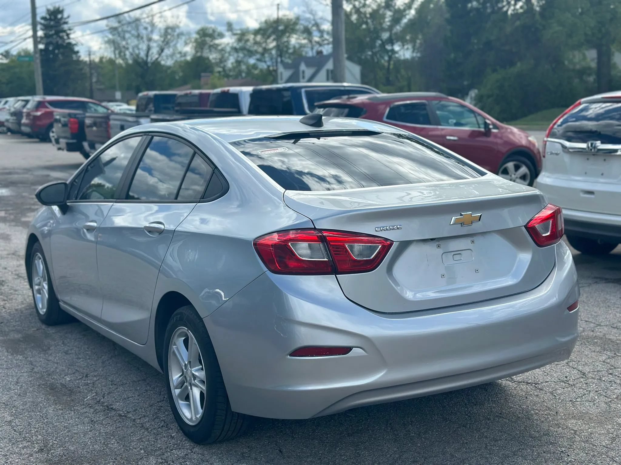 Used 2018 Chevrolet Cruze LS FWD image 2