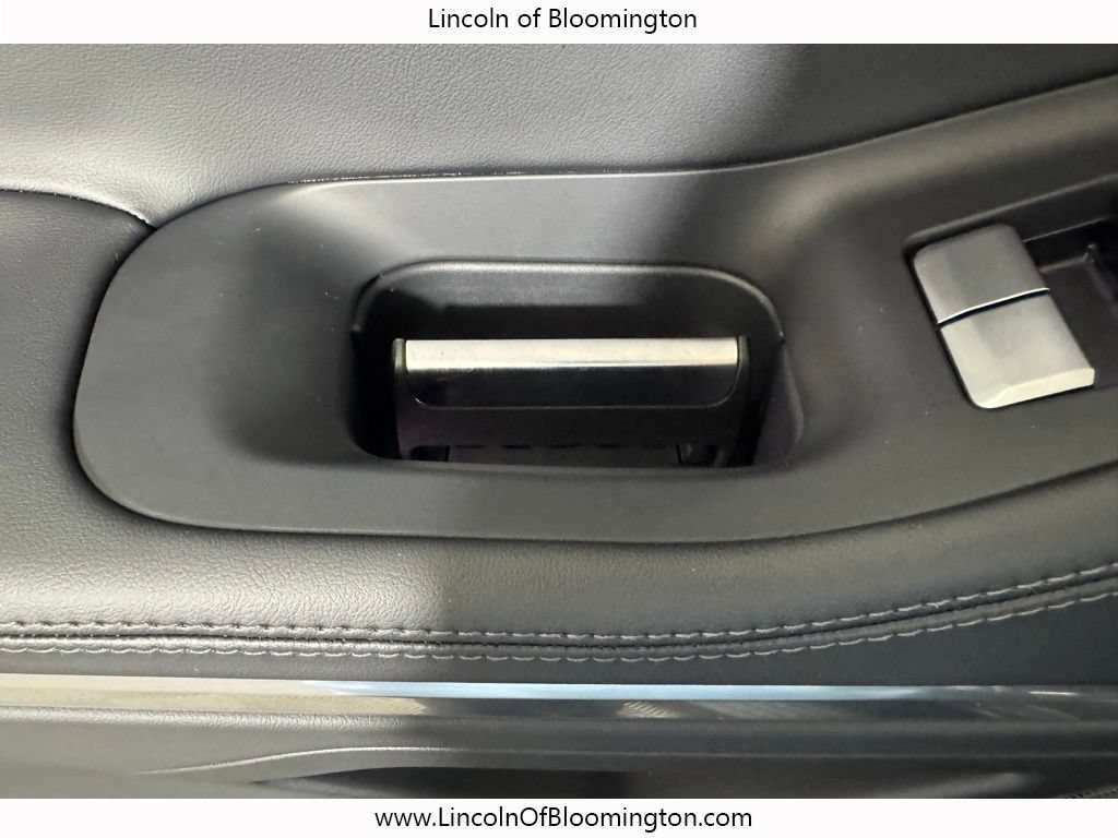 New 2026 Lincoln Navigator L Reserve AWD/4WD image 42