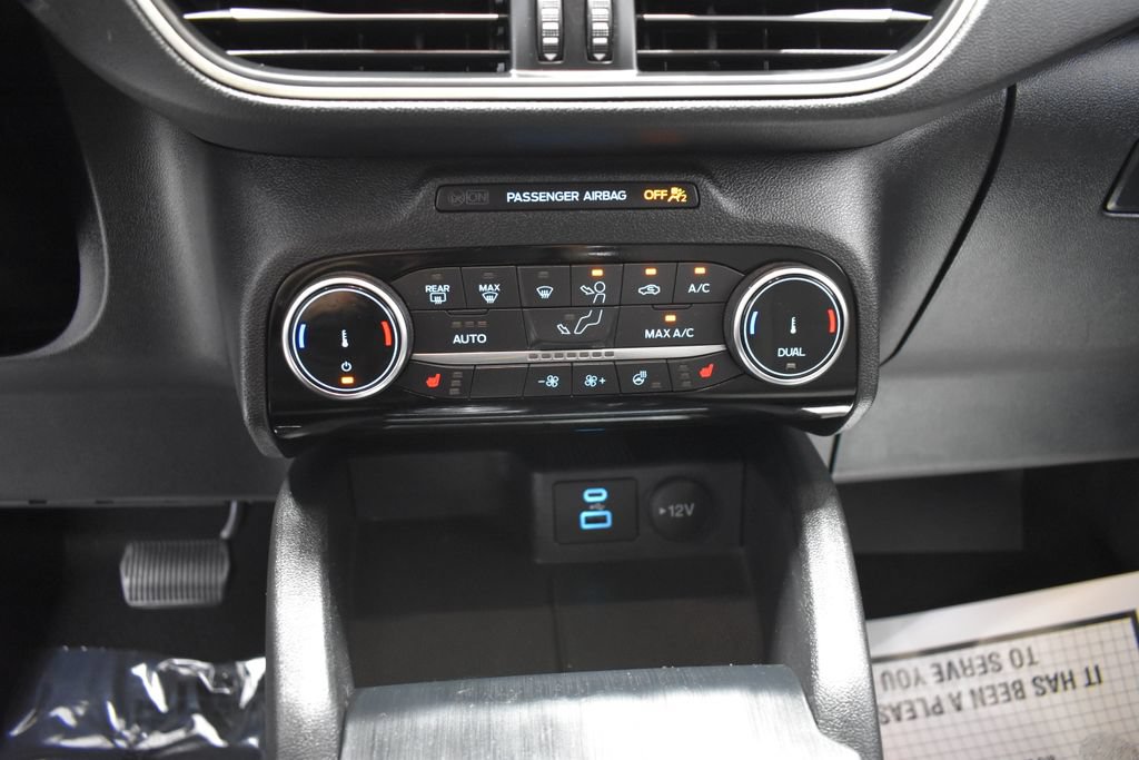 Used 2022 Ford Escape SE w/ Convenience Package FWD image 19