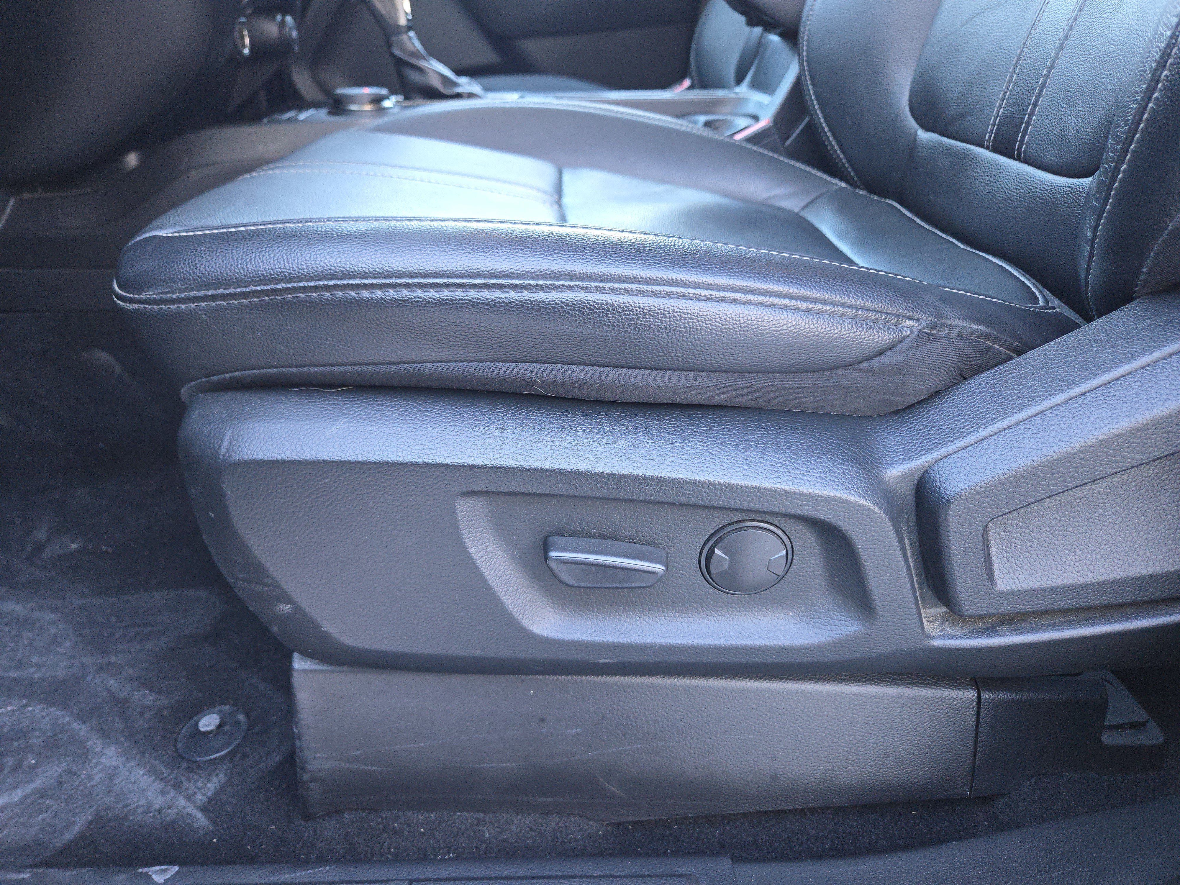 Used 2022 Ford Ranger Lariat w/ Equipment Group 501A High image 25