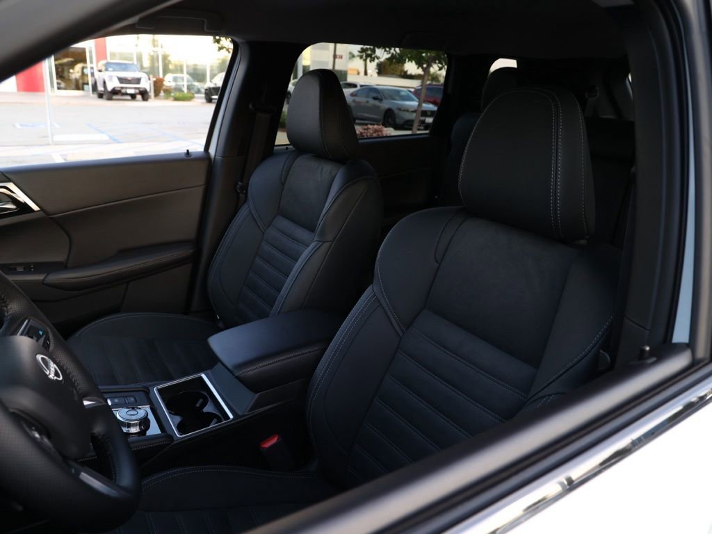 New 2026 Nissan Rogue SL image 15