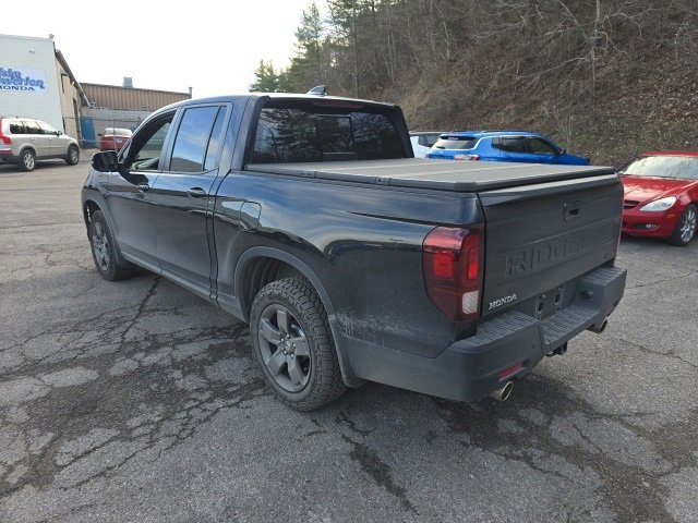 Used 2025 Honda Ridgeline TrailSport image 3