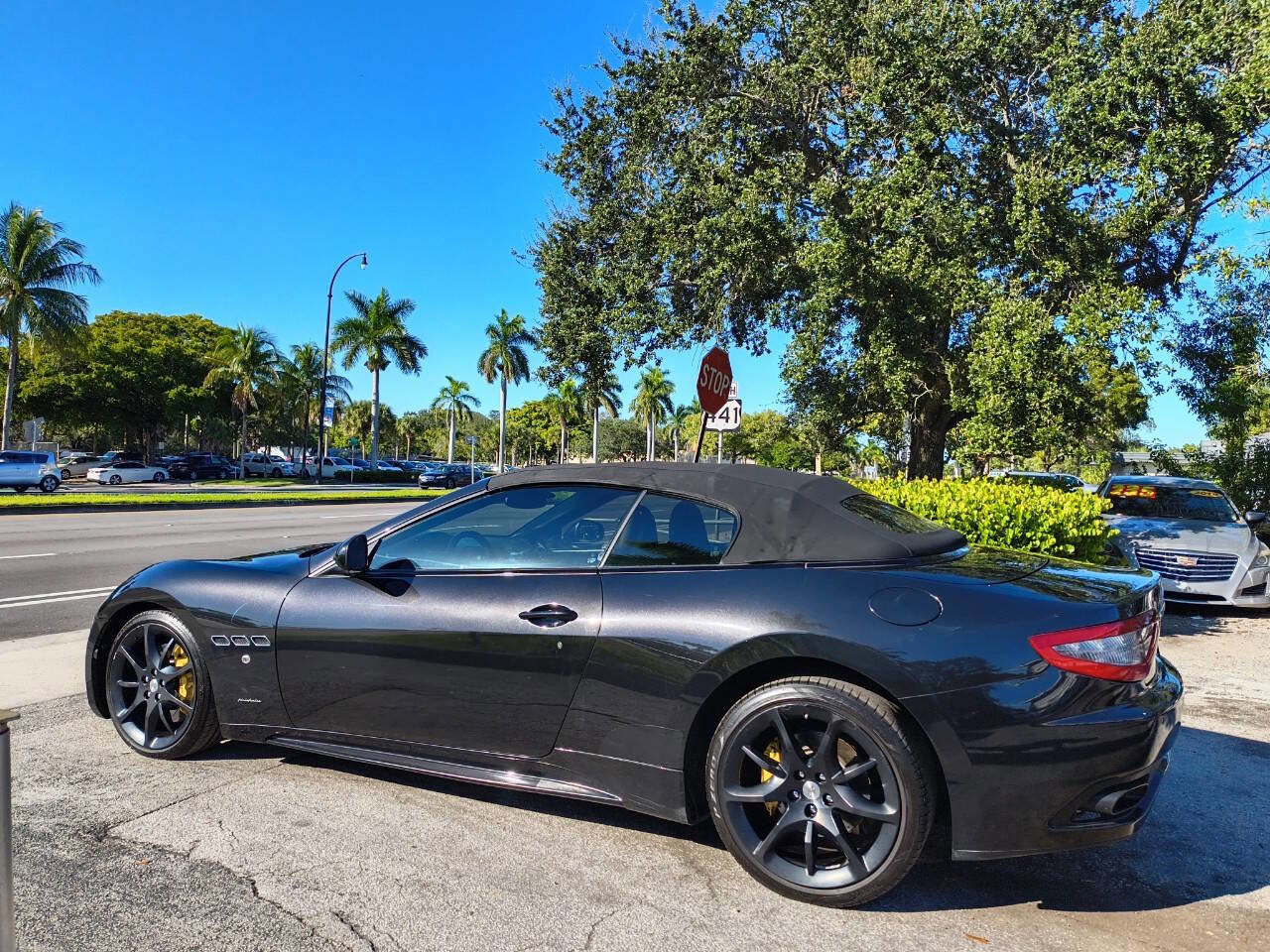 Used 2015 Maserati GranTurismo Sport RWD image 20