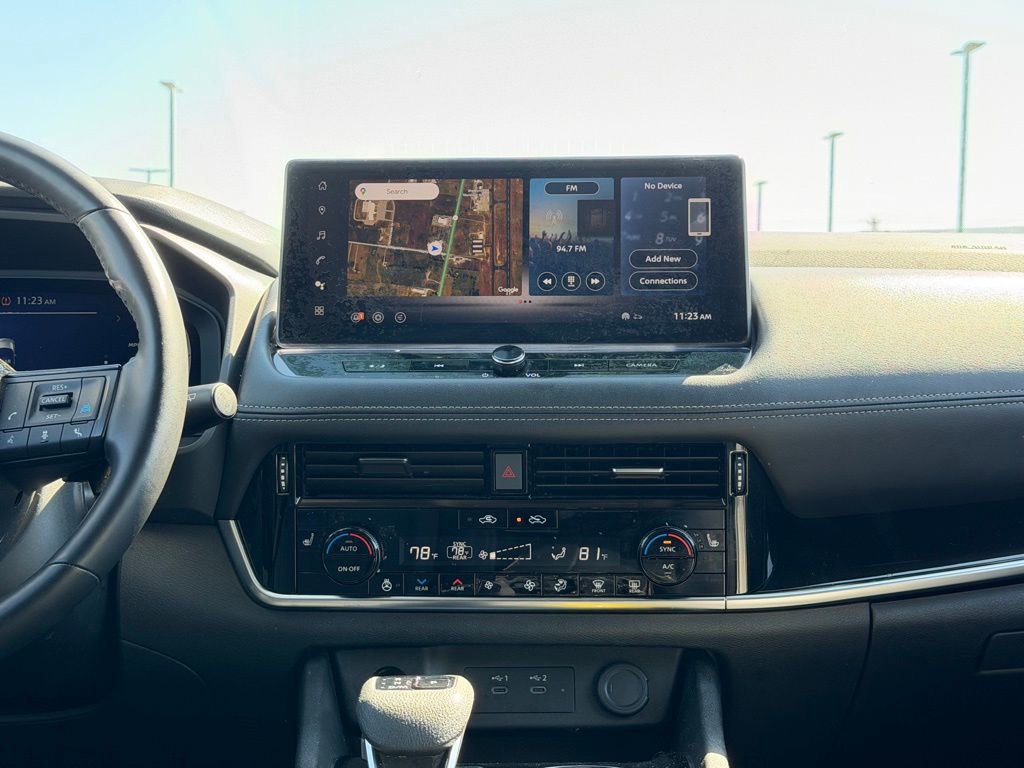 Used 2025 Nissan Rogue SL w/ Tech Package image 19