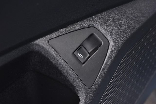 New 2026 Volkswagen Jetta GLI Autobahn FWD image 9
