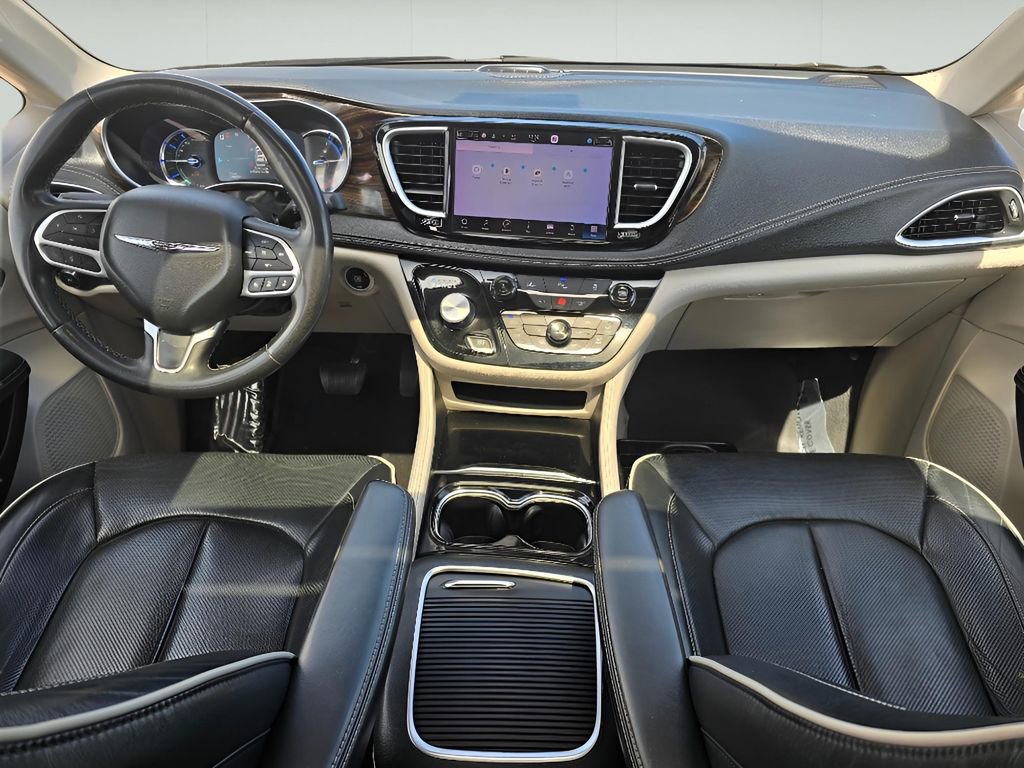 Used 2023 Chrysler Pacifica Limited image 13