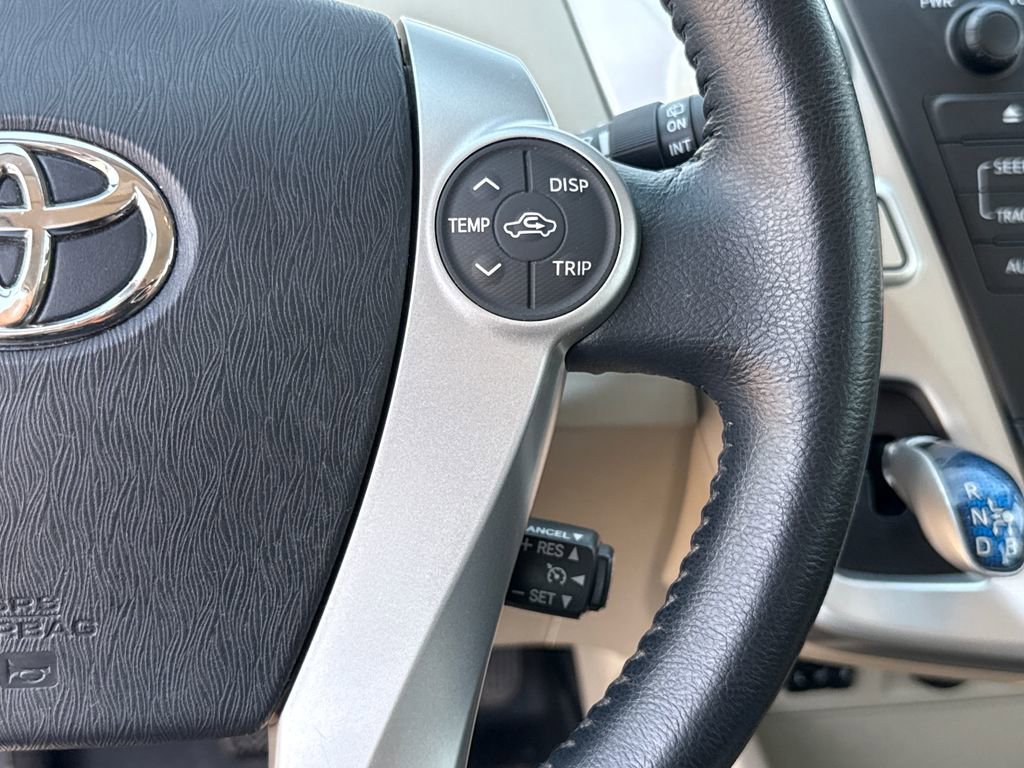 Used 2013 Toyota Prius V Five image 16