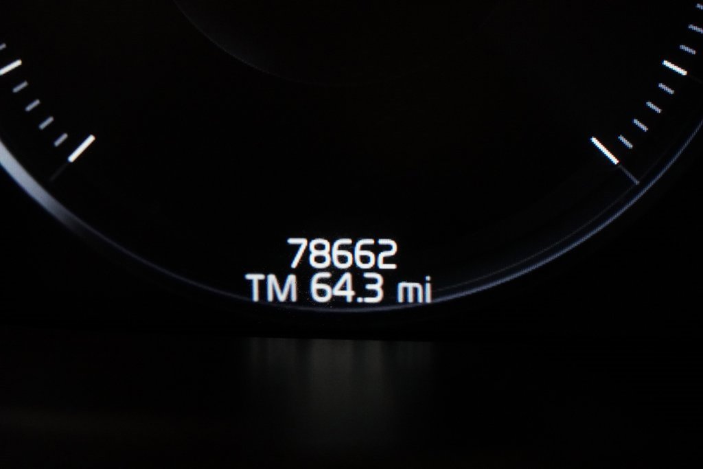 Used 2018 Volvo V90 T5 Cross Country w/ Convenience Package image 6