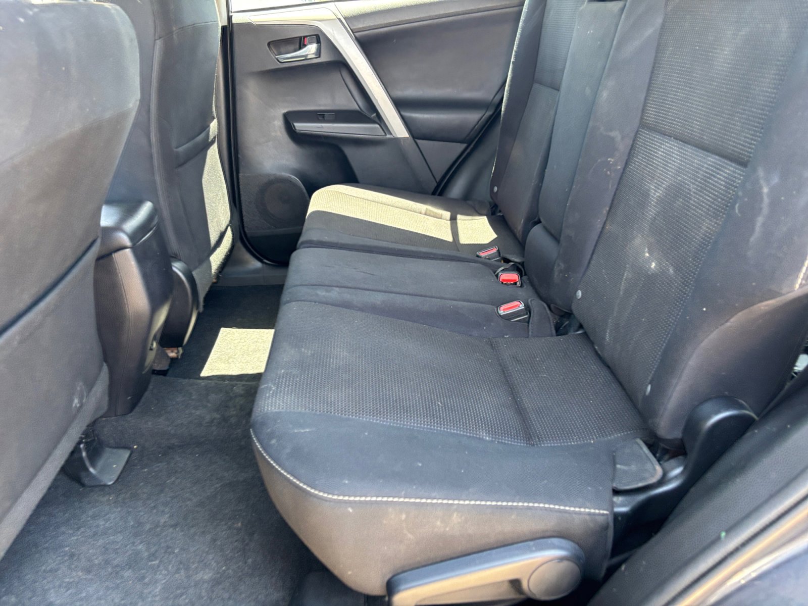 Used 2016 Toyota RAV4 XLE image 17