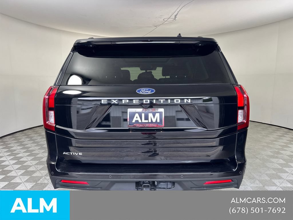 Used 2025 Ford Expedition Active AWD/4WD image 7