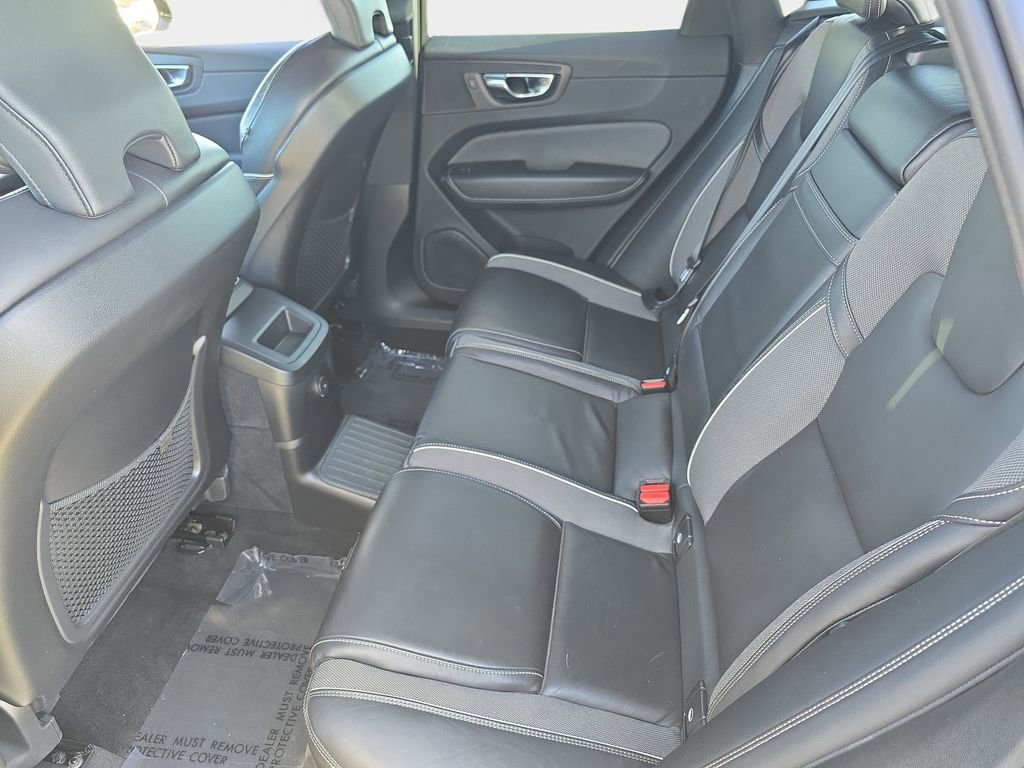 Used 2021 Volvo XC60 T8 R-Design w/ Protection Package Premier image 17