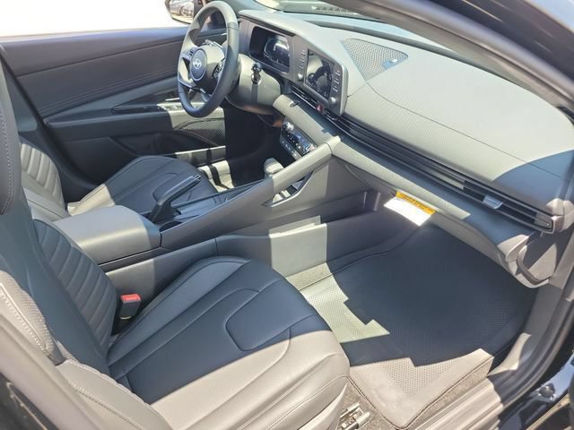 New 2026 Hyundai Elantra SEL Sport FWD image 22