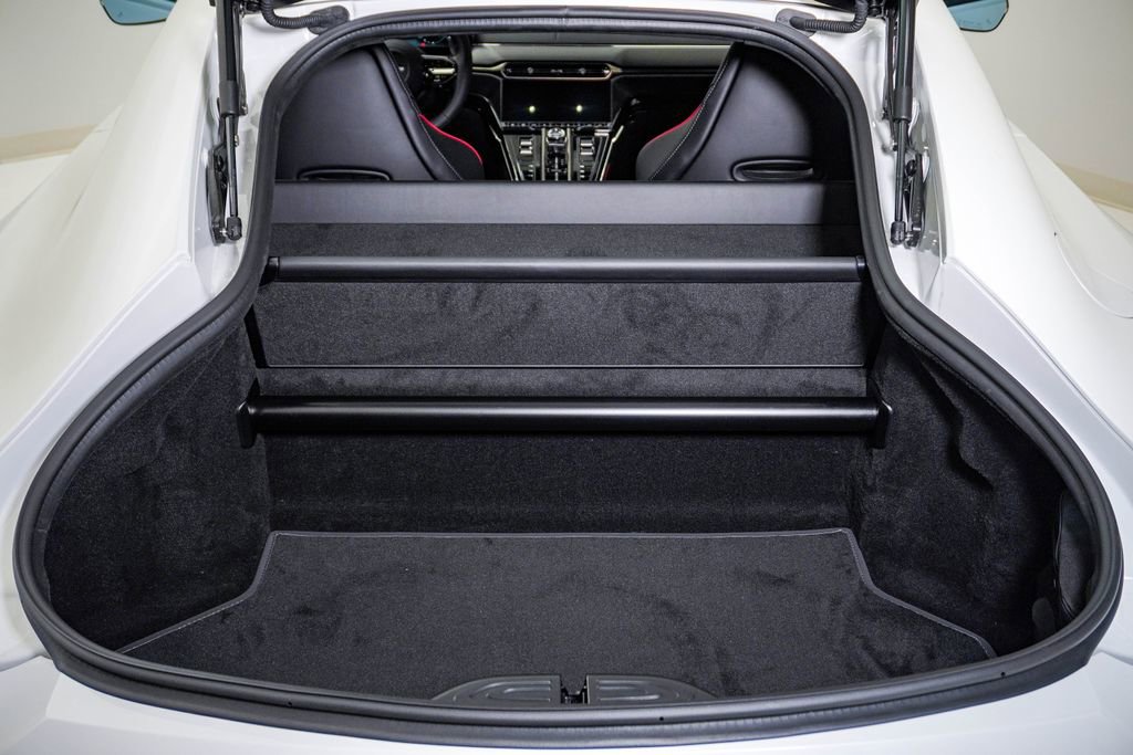 New 2026 Aston Martin V8 Vantage S image 31