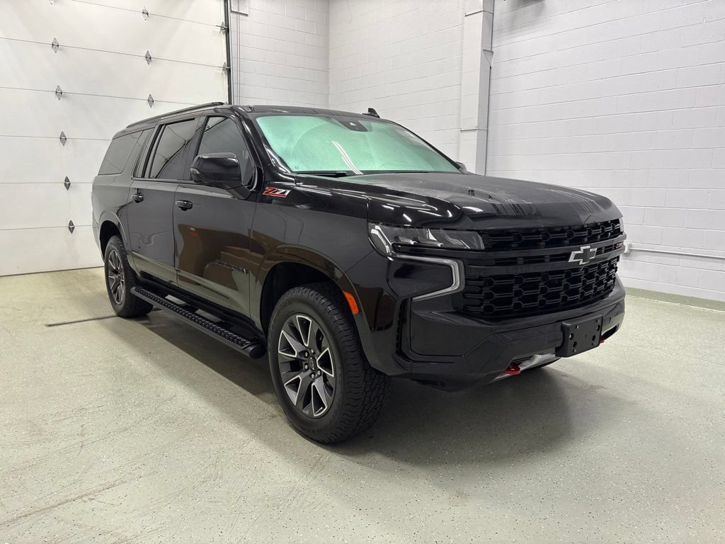 Used 2024 Chevrolet Suburban Z71 w/ Luxury Package AWD/4WD image 2