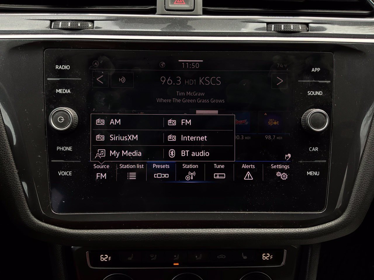 Used 2021 Volkswagen Tiguan SE FWD image 38