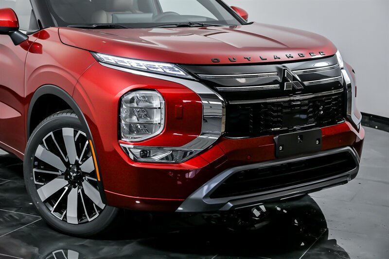 New 2025 Mitsubishi Outlander SE AWD/4WD image 2