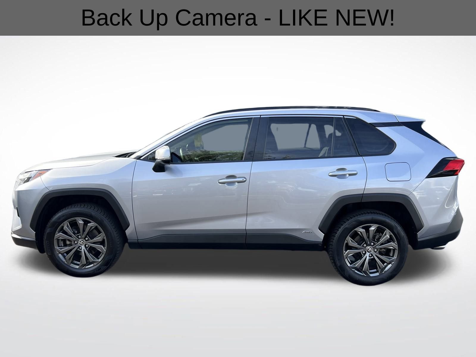 Used 2022 Toyota RAV4 XLE Premium image 7