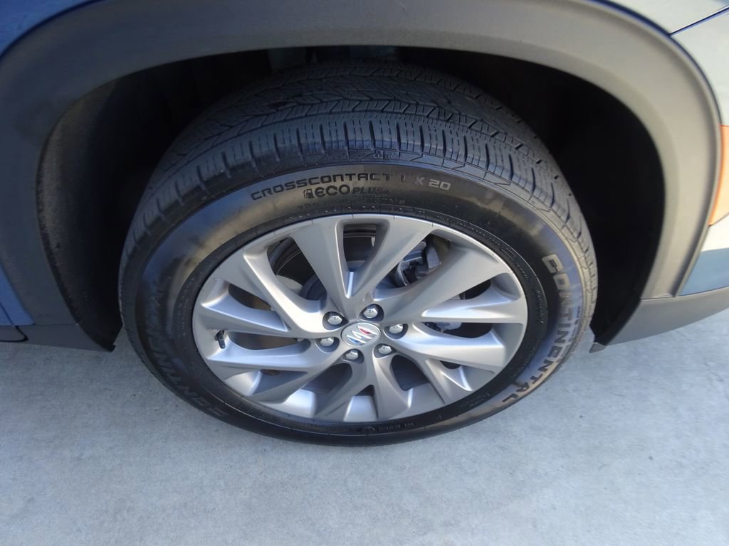 Certified 2025 Buick Enclave Preferred FWD image 13