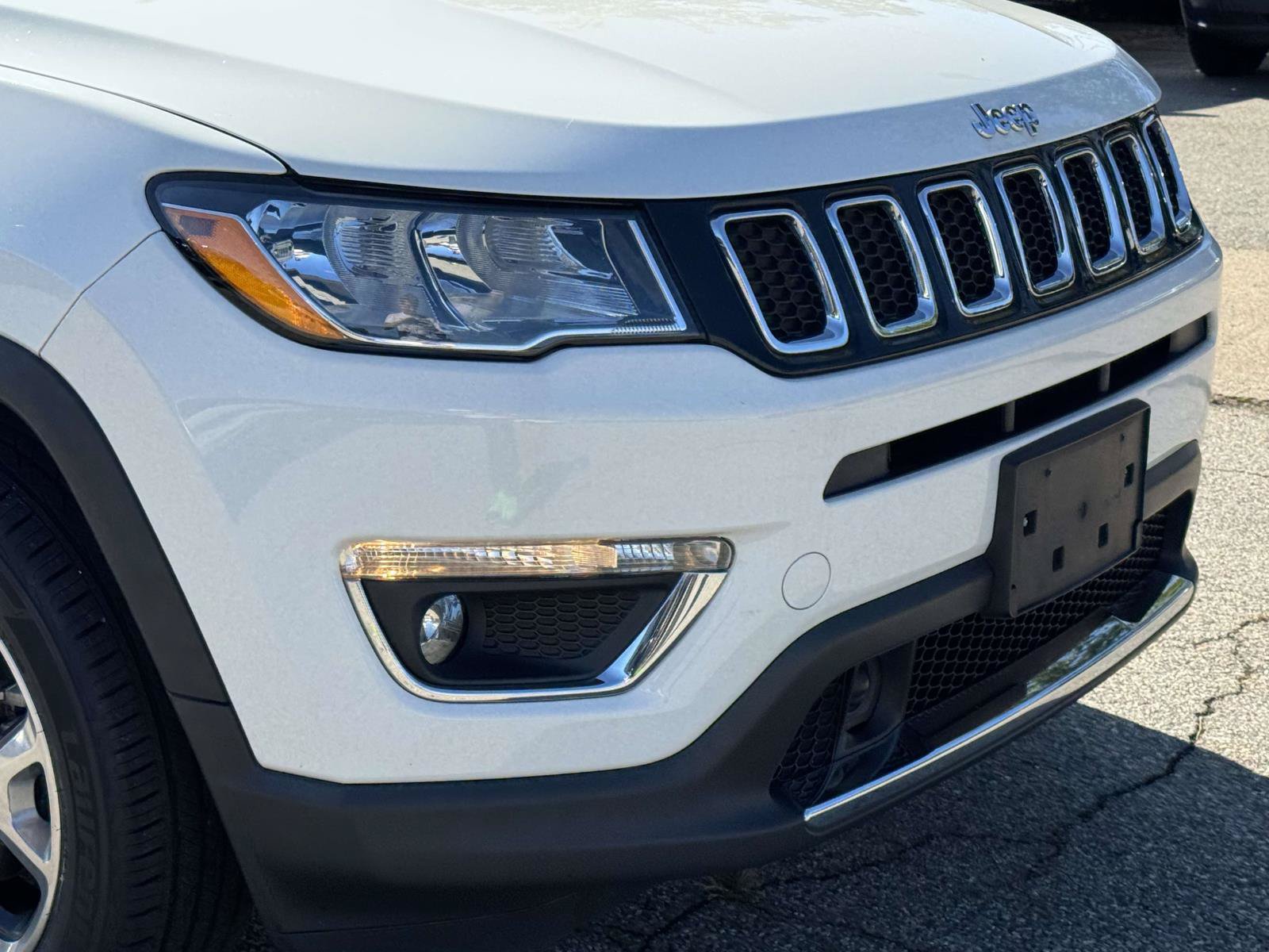 Used 2021 Jeep Compass Limited w/ Sun and Sound Group AWD/4WD image 8