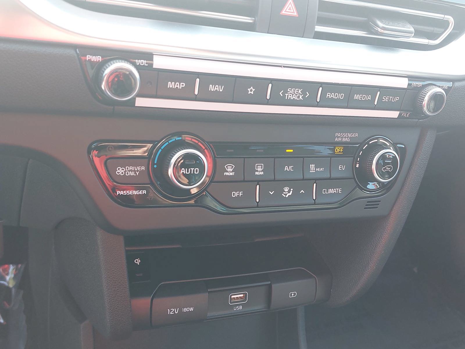 Used 2022 Kia Niro EX Premium w/ Cold Weather Package FWD image 20
