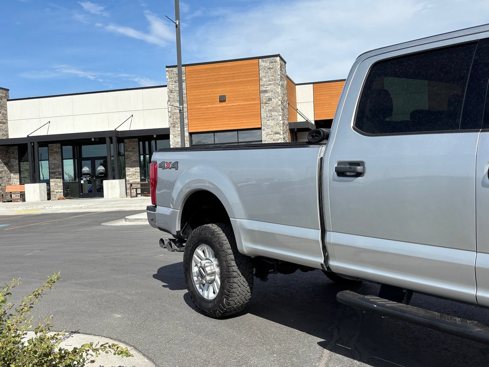 Used 2018 Ford F350 XLT w/ Camper Package AWD/4WD image 3