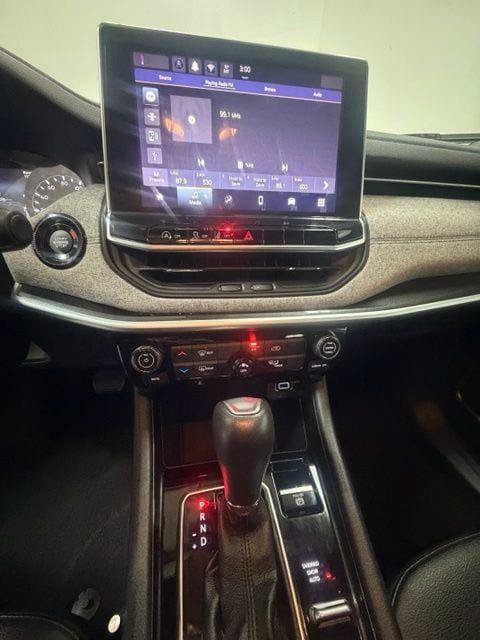 Certified 2024 Jeep Compass Latitude AWD/4WD image 19
