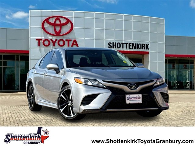 Used 2020 Toyota Camry XSE video 1