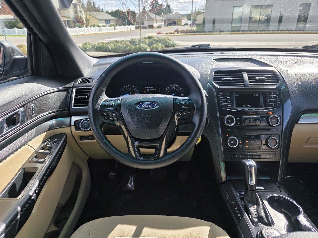 Used 2017 Ford Explorer 4WD image 12