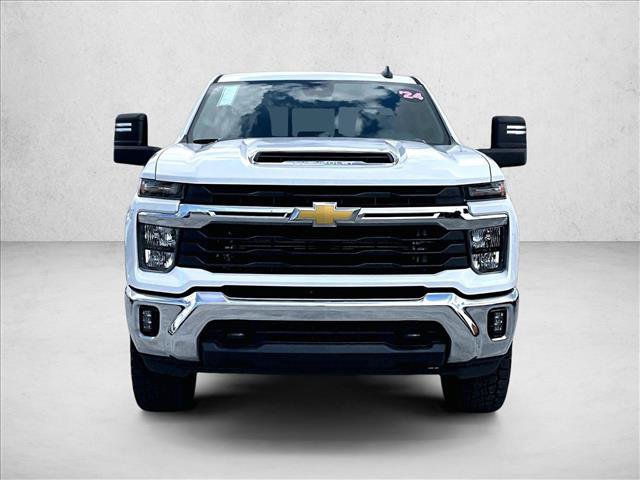 Used 2024 Chevrolet Silverado 2500 LT w/ Convenience Package AWD/4WD image 3
