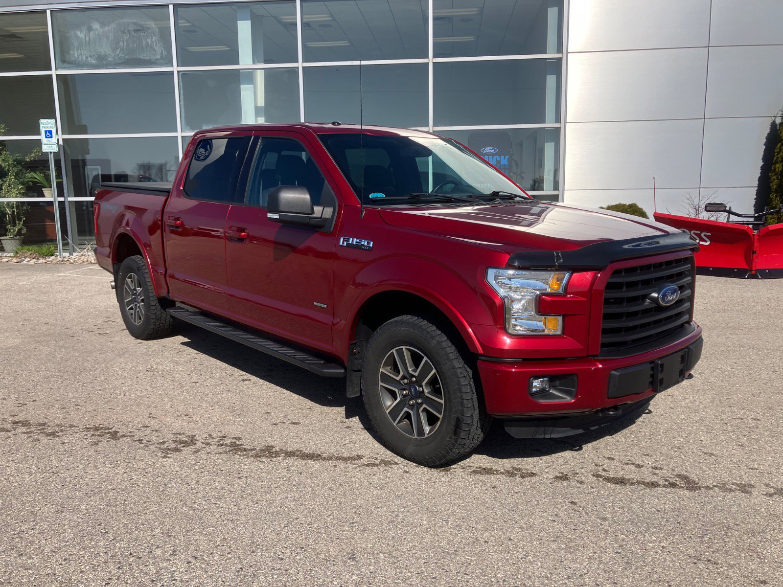 Used 2015 Ford F150 XLT w/ Equipment Group 302A Luxury AWD/4WD image 1