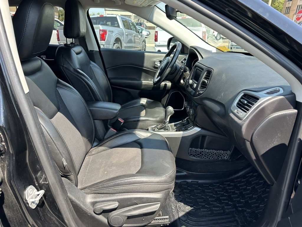 Used 2018 Jeep Compass Latitude image 14