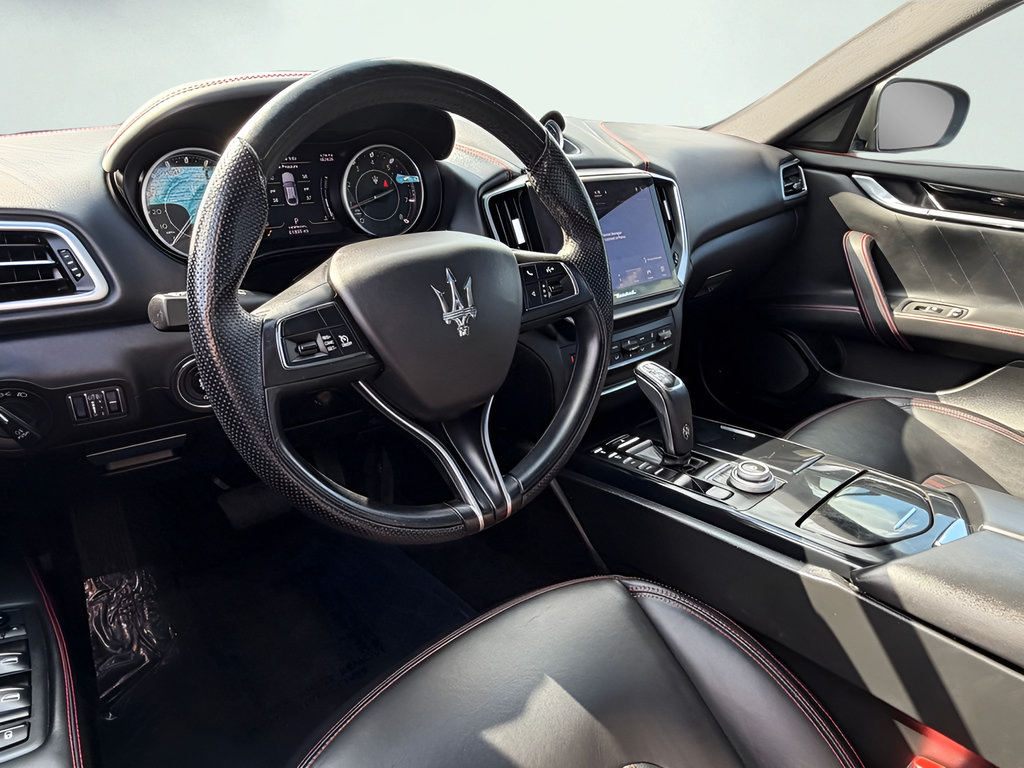 Used 2021 Maserati Ghibli RWD image 13