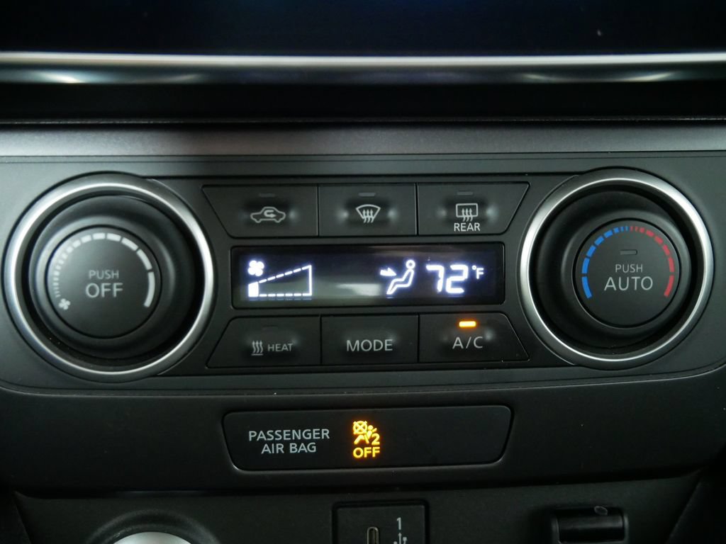 Used 2025 Nissan Leaf S FWD image 30