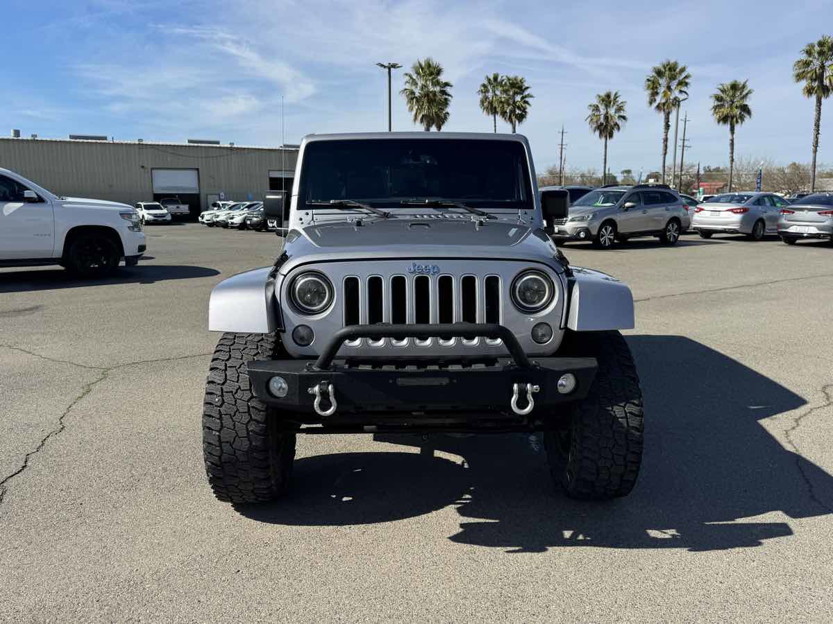 Used 2016 Jeep Wrangler Unlimited Sahara w/ Connectivity Group image 4