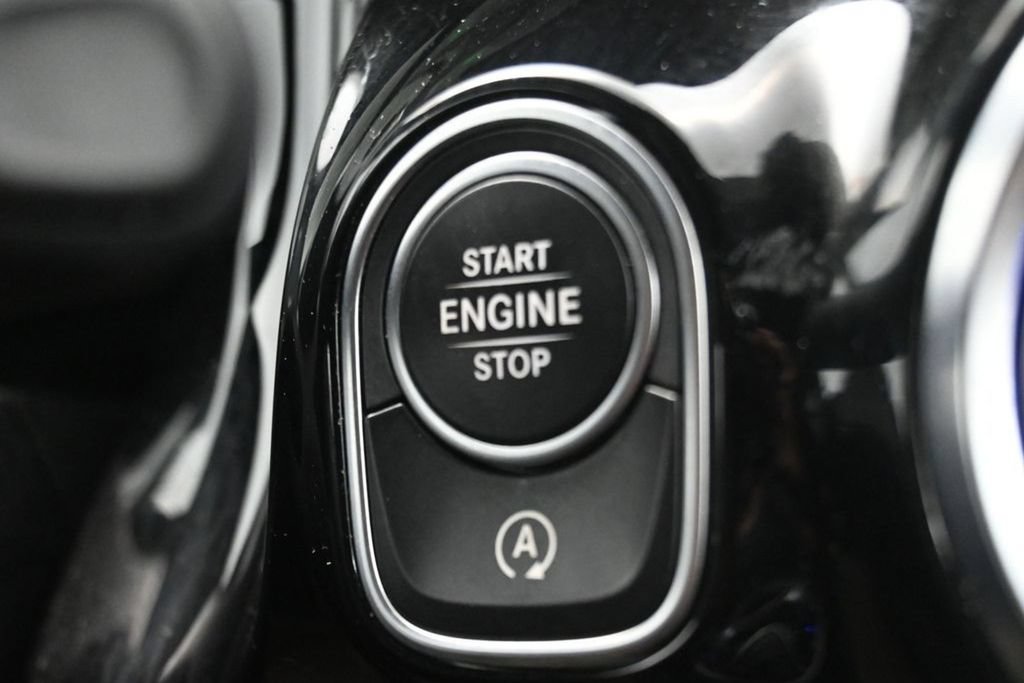 Used 2022 Mercedes-Benz GLA 250 4MATIC image 22