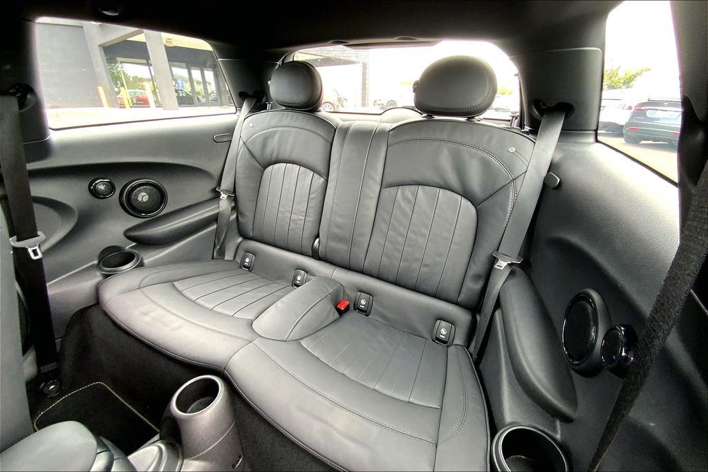 Used 2021 MINI Cooper SE w/ 8.8" Touchscreen Nav Package image 21