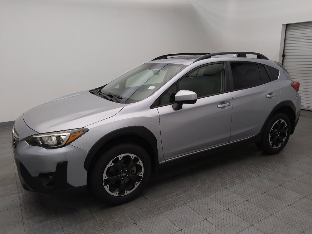 Used 2021 Subaru Crosstrek 2.0i Premium w/ Moonroof Package image 2
